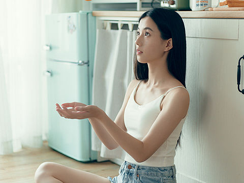 可能时间刚好，你眼角带带笑