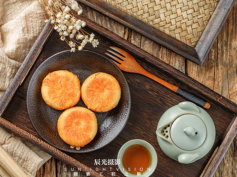 传统美食《肉松饼》