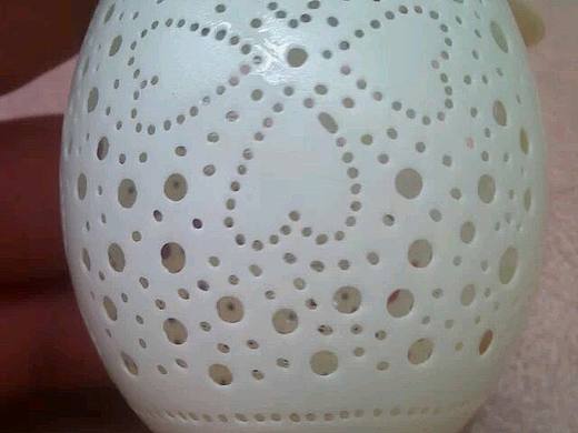 四叶草之恋镂空蛋雕作品