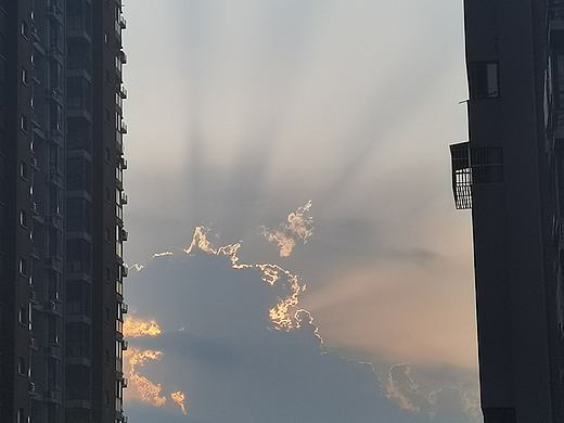 云（個人主頁-ZNTUzNjM1NjQ=） - 風光攝影 - 站酷設計師酸菜豬腳原創(chuàng)素材 - 站酷ZCOOL