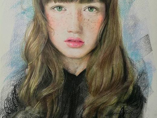 少女肖像彩铅