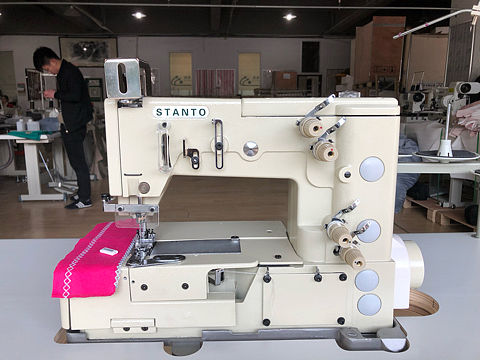 曲牙花车，又叫曲牙机，曲牙花样车，狗牙机狗牙花车，