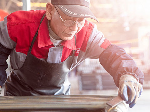 采暖散热器工厂 壁挂炉 地暖 锅炉 暖气 制冷 亨享通暖