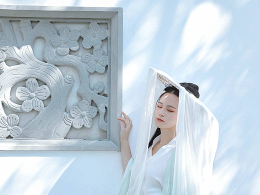【浣花溪】  