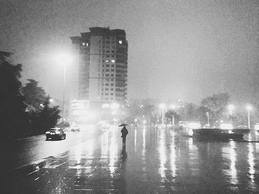 期末考的第一周雨夜