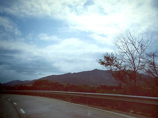 手機(jī)攝影·路途（個(gè)人主頁(yè)-ZMTM5OTg5NDA=） - 其他攝影 - 站酷設(shè)計(jì)師豆花草粿原創(chuàng)素材 - 站酷ZCOOL