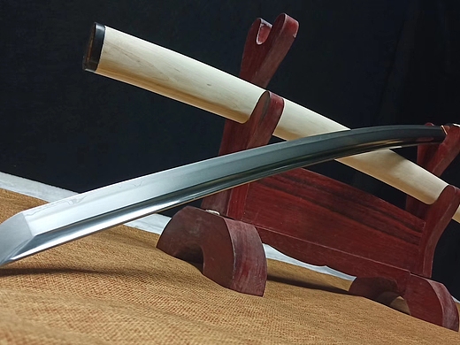 老吴是一个刀匠