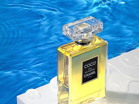 C4D香水渲染练习