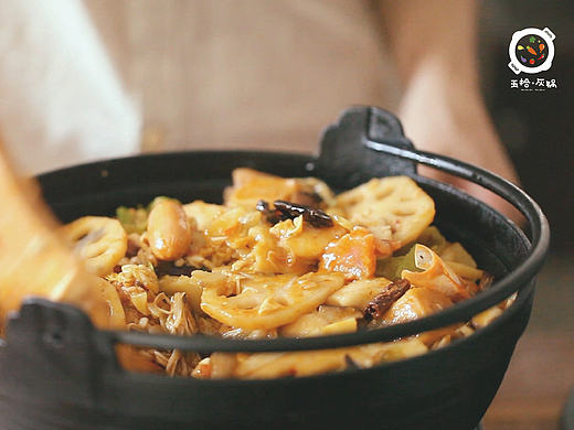 《五十度灰锅》餐饮品牌VI设计