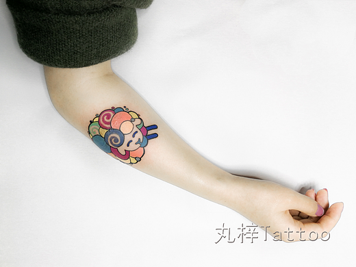 疤痕遮盖彩色文身羊