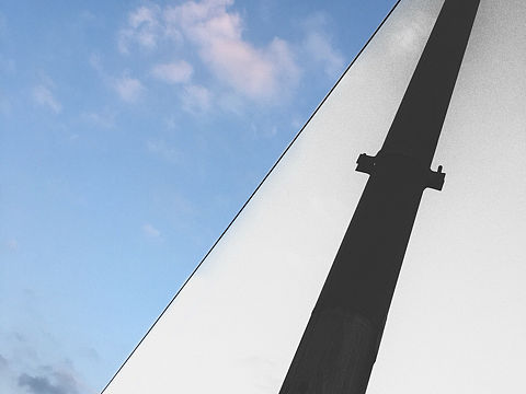 我曾穿过一条条走道,去找寻