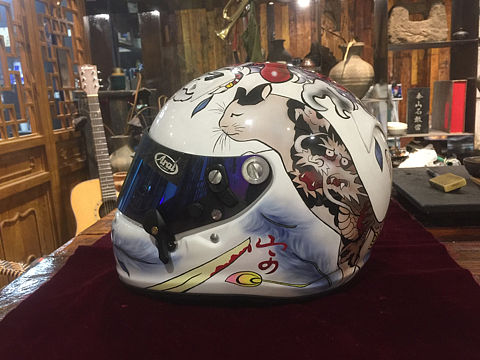 头盔彩绘涂装完成