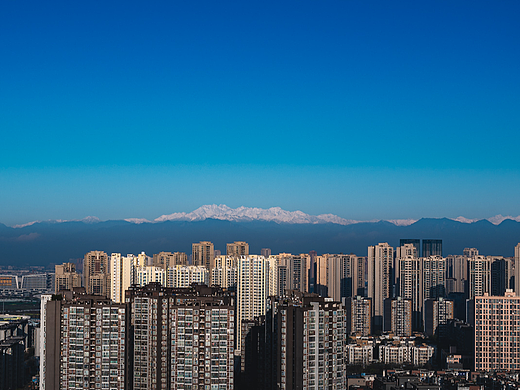 雪山下的公园城市-成都