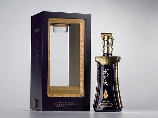 武则天酒创意设计定义“九重酱香”