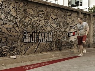 walking in the jijiman wall.