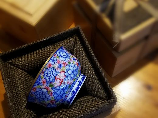 纯手工手绘青花万花粉彩描金单杯