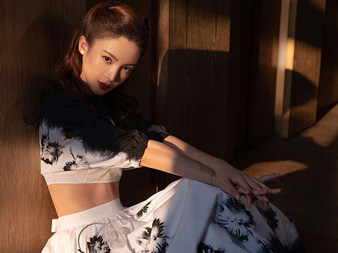 金晨（個人主頁-ZNTM1MjYxMjg=） - 時尚/藝術(shù)攝影 - 站酷設(shè)計師波塔克視覺原創(chuàng)素材 - 站酷ZCOOL