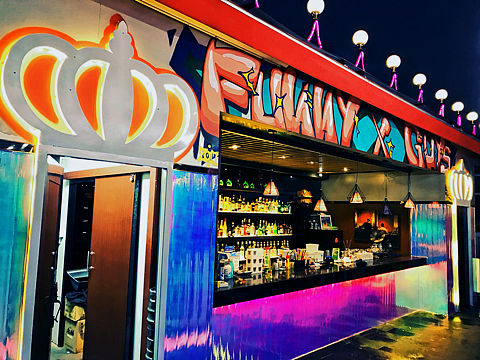 HALO酒吧吧台装饰