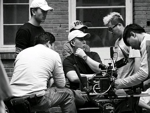 每个电影的背后…