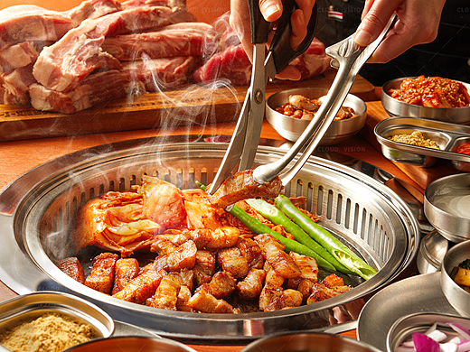 吃烤肉，怎么能没有赵小姐的肉和卷？ 