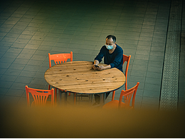 独在异乡为异客