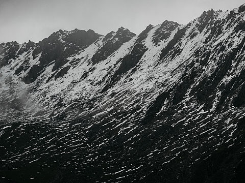 山之脊梁（個(gè)人主頁(yè)-ZNDU4MTgwMjg=） - 風(fēng)光攝影 - 站酷設(shè)計(jì)師拍照吧老孫原創(chuàng)素材 - 站酷ZCOOL