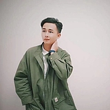罗威设计的头像