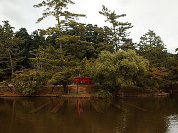 ⛩