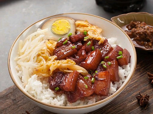 外卖西花园李记(脆皮鸡饭,烤肉饭,秘制红烧肉饭)