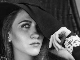 听说摄影是减法,黑白更是...