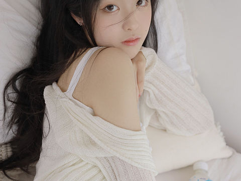 奶油肌纯欲少女写真☁️💫做你的甜心宝贝