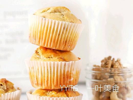 香蕉核桃纸杯蛋糕，麦芬（个人主页-ZMzgxNzU2MzY=） - 产品摄影 - 站酷设计师一叶美食原创素材 - 站酷ZCOOL