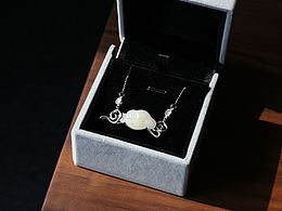 和田玉云紋項(xiàng)鏈