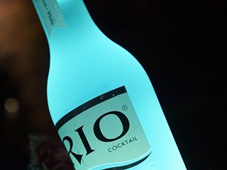 彪悍的人生不需要解释—RIO鸡尾酒广告