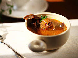 菜男-松茸牛尾浓汤&nbsp;炖够5小时汤浓肉糯，详细步骤，西式浓汤交响曲