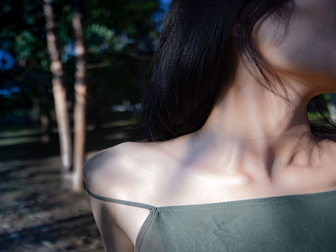 秋叶的飘落，虽然短暂，却有人愿为它驻足