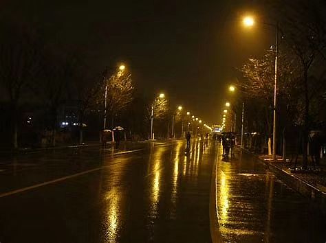 雨后的街道漂亮