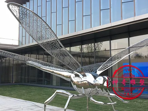 蜻蜓不锈钢雕塑生产厂家，商丘神奇金属雕塑艺术工程