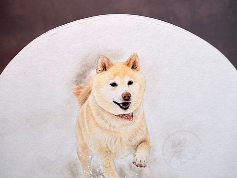 手绘纸扇——雪中奔跑