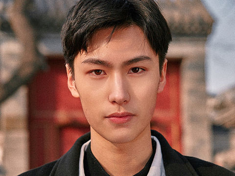 胡同街拍-Yiweixi（個(gè)人主頁(yè)-ZNTE2Njk2MDg=） - 人像攝影 - 站酷設(shè)計(jì)師胡富貴er原創(chuàng)素材 - 站酷ZCOOL