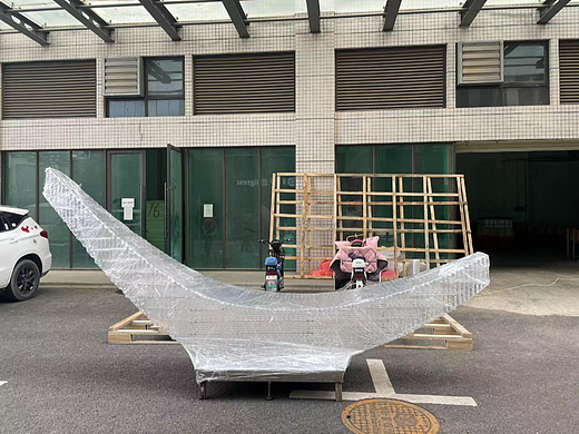 亚克力月亮帆船造型雕塑