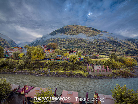 【马尔康—卓克基的清晨】