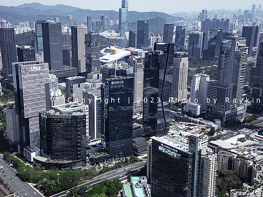 深圳CBD密集高楼的压迫感