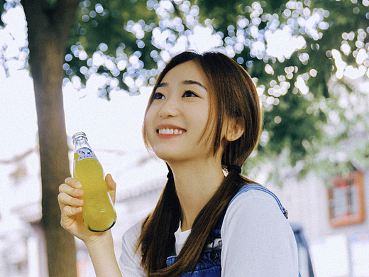 胡同少女的夏天（個(gè)人主頁(yè)-ZNjU2MDkzMzI=） - 人像攝影 - 站酷設(shè)計(jì)師筆畫(huà)年華原創(chuàng)素材 - 站酷ZCOOL