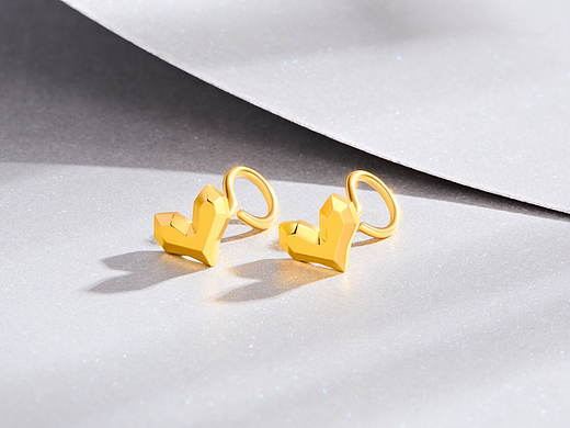 爱心黄金耳钉拍摄