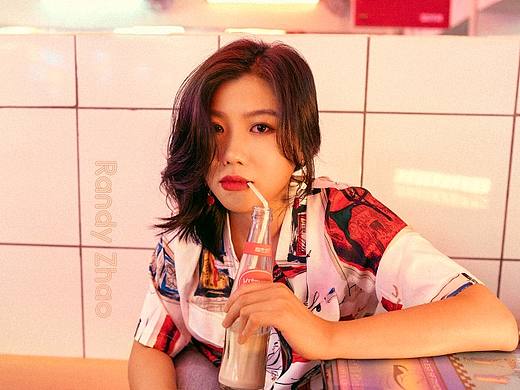 港風(fēng)來襲，飲食生活，如夢似醉（個人主頁-ZNDAxNTc5ODQ=） - 人像攝影 - 站酷設(shè)計(jì)師趙蘭迪原創(chuàng)素材 - 站酷ZCOOL