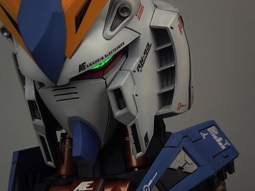 高达胸像  1/35RX-97