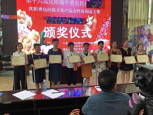 媽媽的手工繡花工藝品（個(gè)人主頁(yè)-ZMjg0ODgxMDg=） - 人文/紀(jì)實(shí)攝影 - 站酷設(shè)計(jì)師涂鴉者的生活原創(chuàng)素材 - 站酷ZCOOL