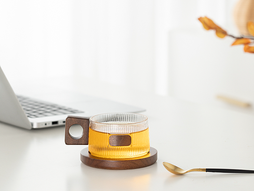 新品玻璃咖啡杯建模渲染与实拍