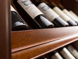 展廳-酒窖（個人主頁-ZNzAyNzQyMA==） - 產(chǎn)品攝影 - 站酷設(shè)計師狗不李包子原創(chuàng)素材 - 站酷ZCOOL